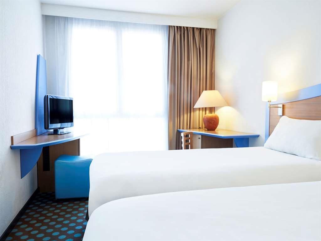 ไอบิส สไตล์ ตูลง ซองทร์ ปอร์ Hotel ภายนอก รูปภาพ